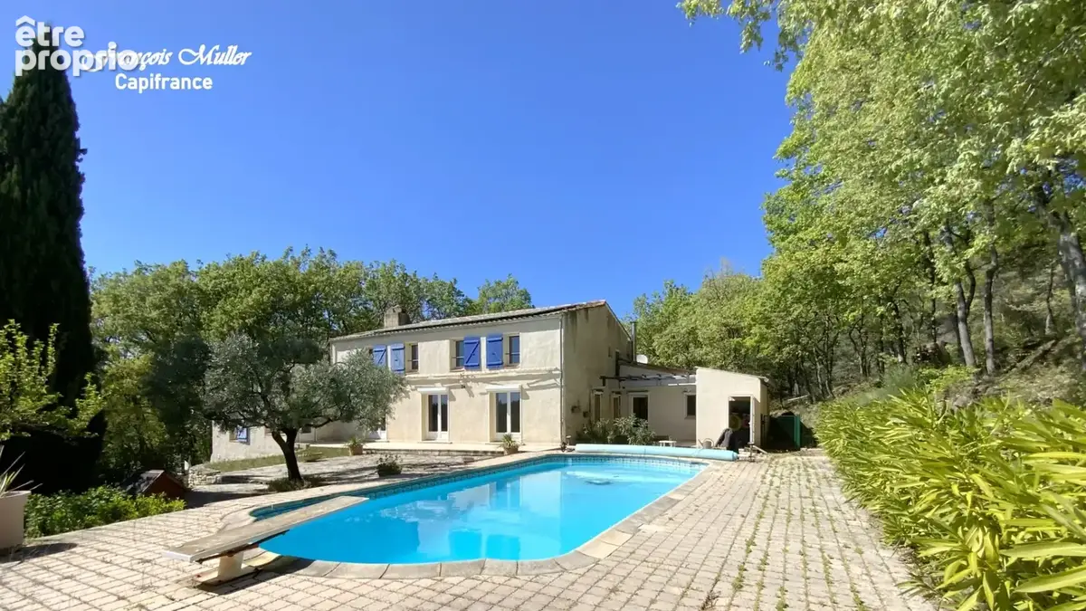 Splendide Propriété de 325 m2 à proximité de Pierrevert, 8800 m2 de terrain - photo 3