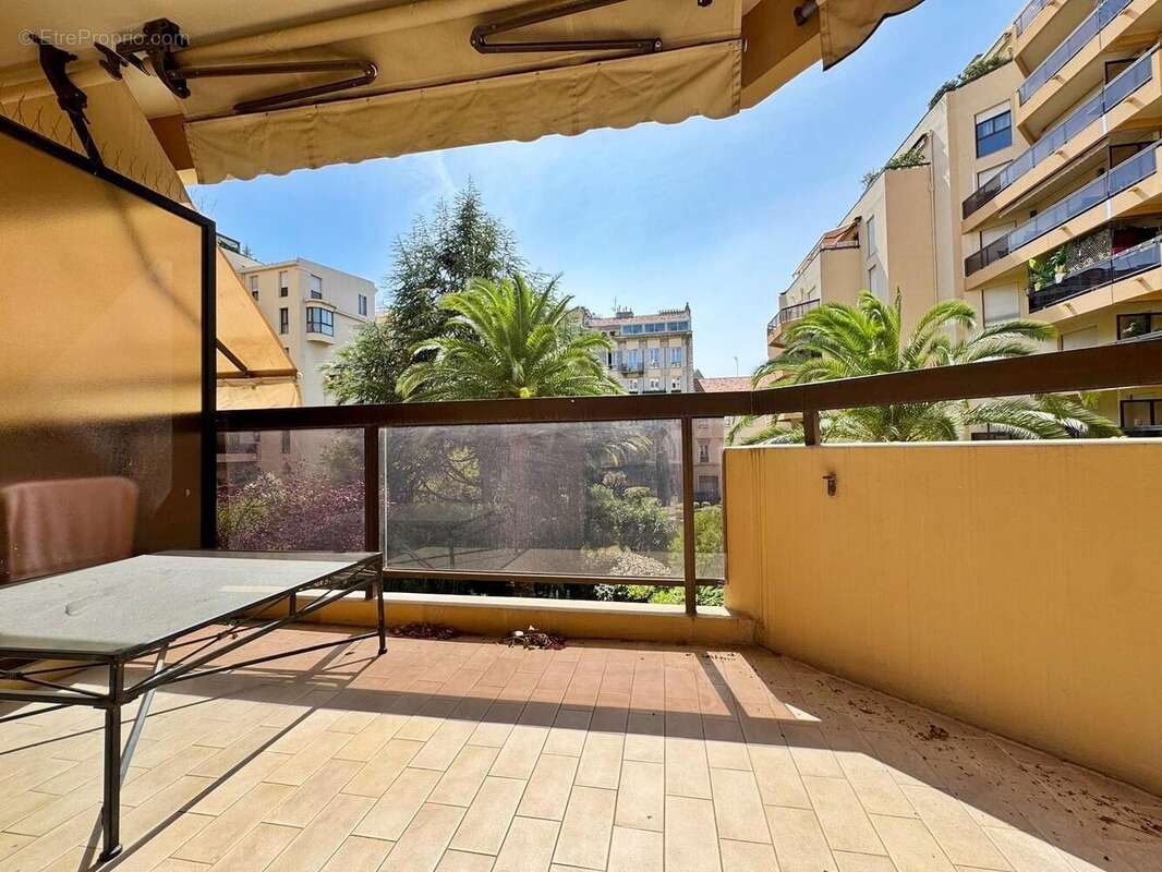  - Appartement à NICE