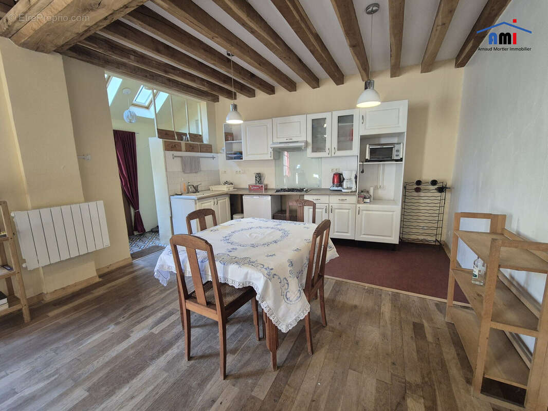 Maison à MOUTIERS-AU-PERCHE