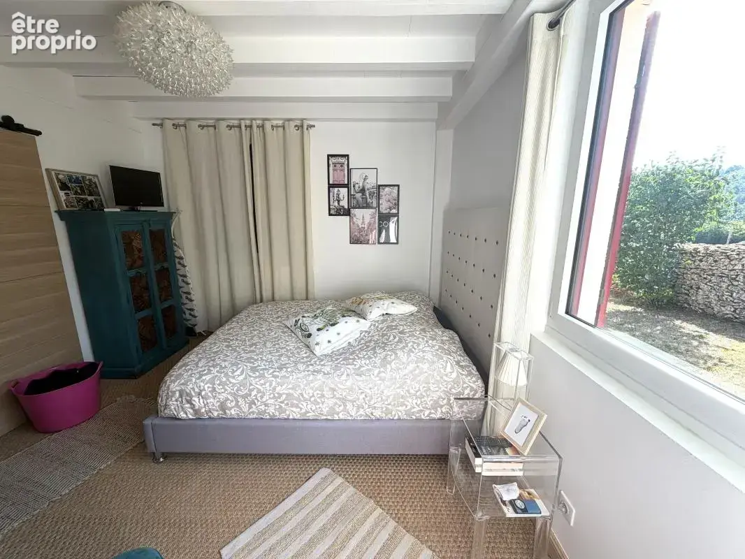 Maison rénovée avec tour, piscine et 5 400 m² de terrain – Le Buisson-de-Cadouin - photo 17