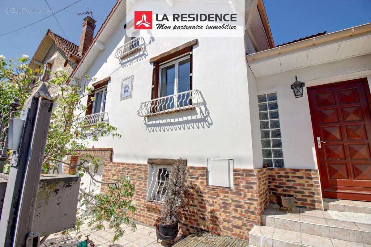 Maison 95 m² à Conflans-Sainte-Honorine  - photo 2