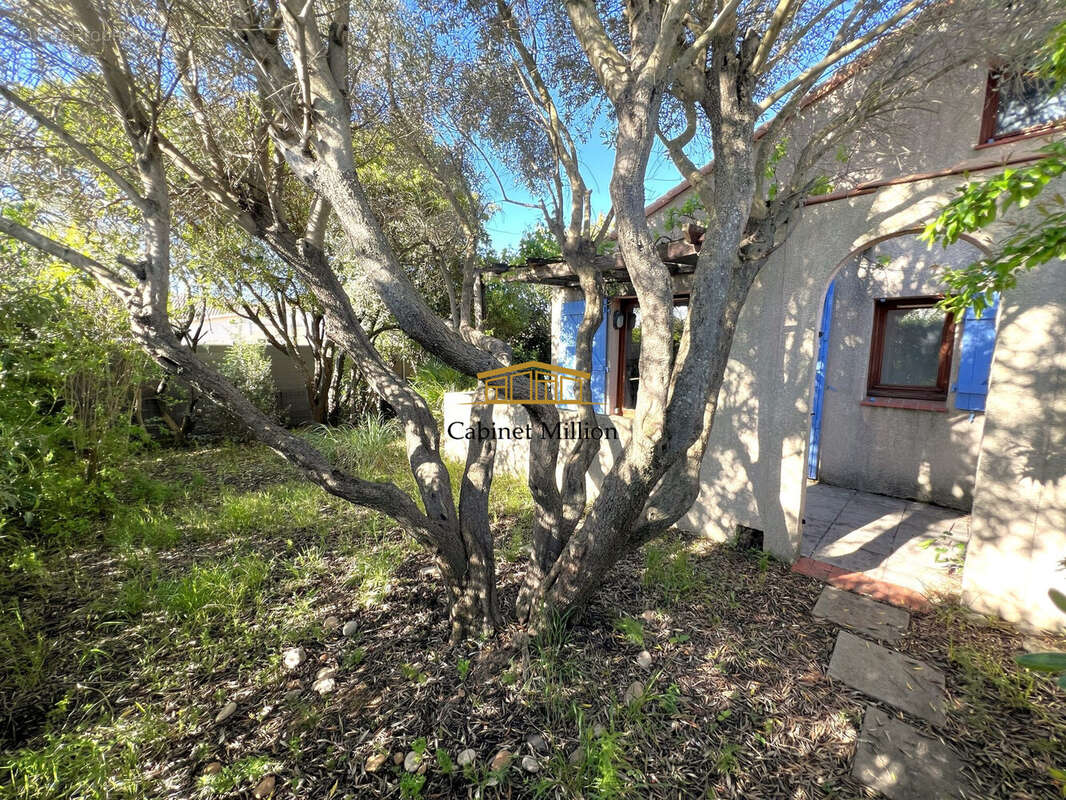 Appartement à VIC-LA-GARDIOLE