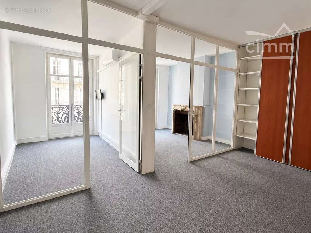 Immeuble de bureaux - centre-ville de blois - investissement ou installation d'entreprise - photo 5