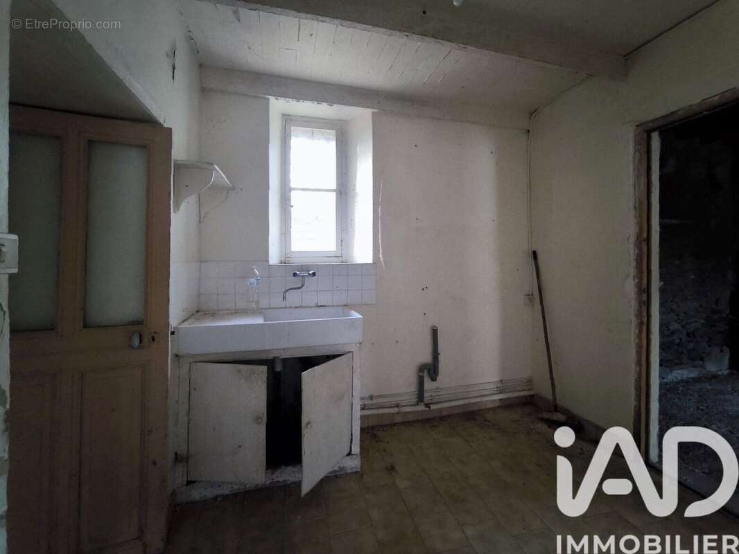 Maison 58 m² à Soulles  - photo 6