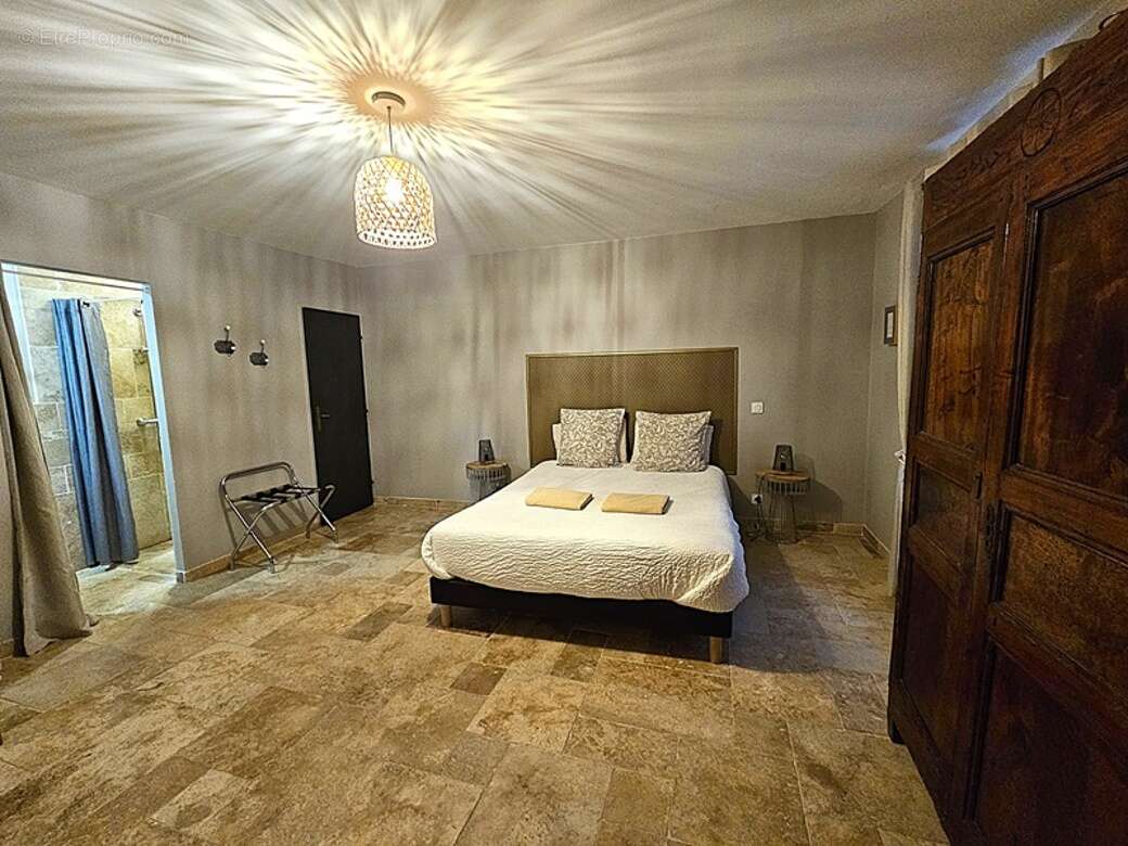 Appartement 550 m² à Rochefort-En-Valdaine  - photo 17