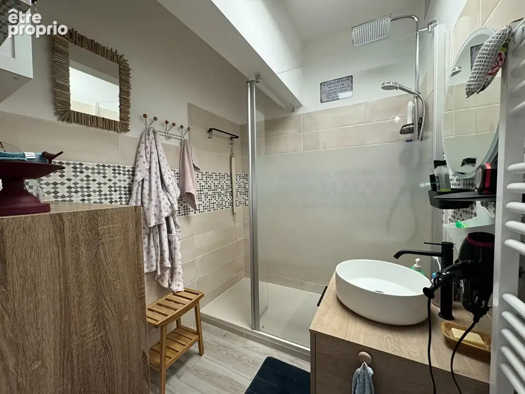 A 2min du centre-ville, T2 de 58m² avec garage en résidence sécurisée - photo 6