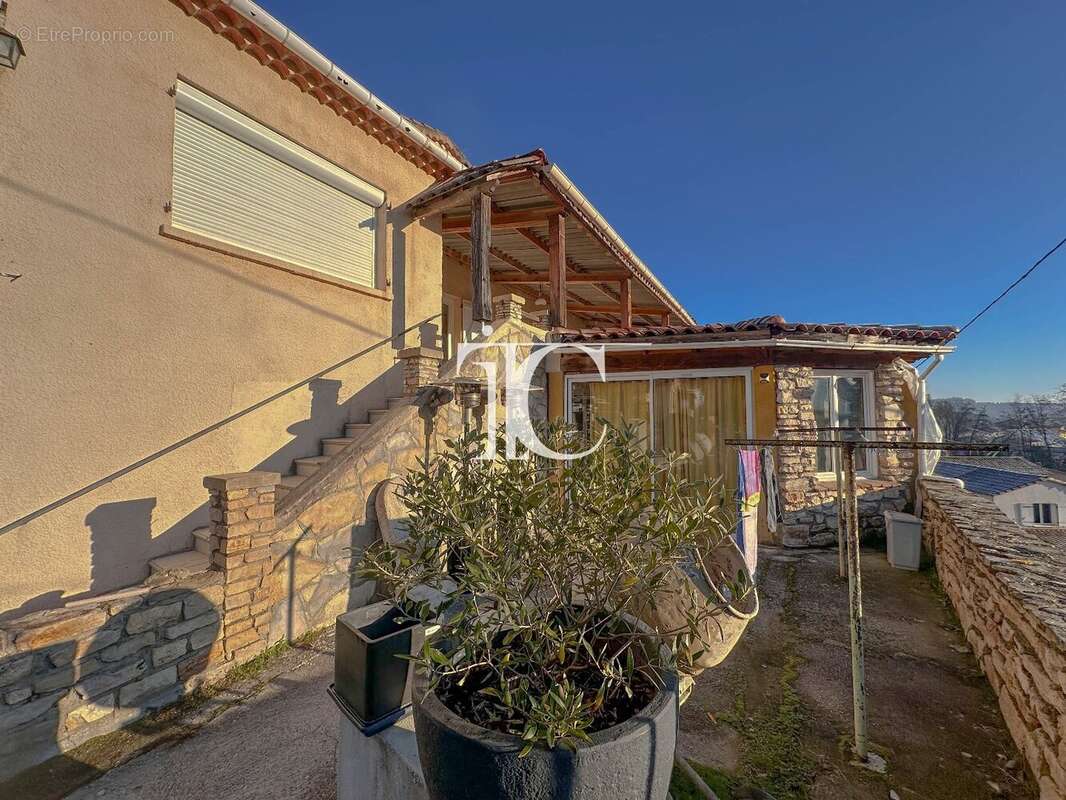 Maison à SAINT-AMBROIX