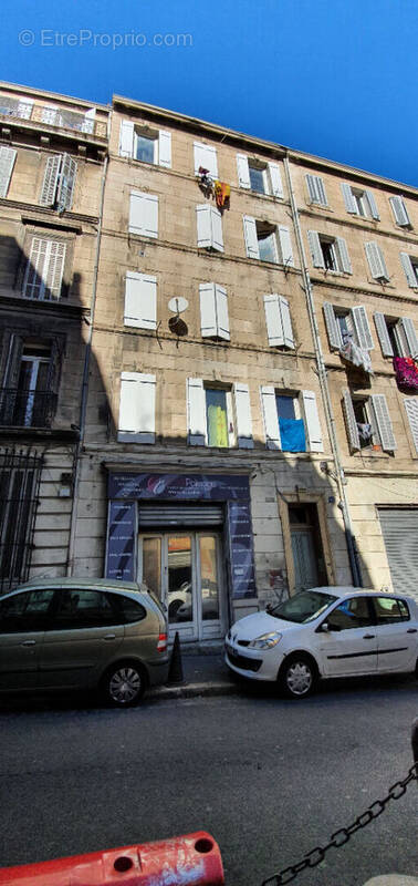 Appartement à MARSEILLE-3E