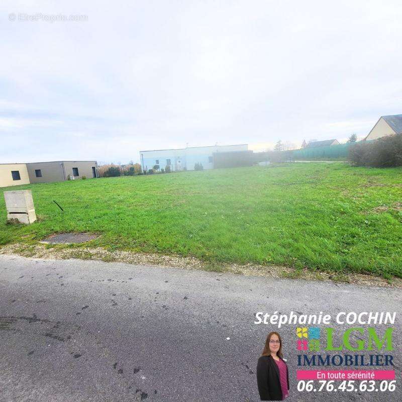 Terrain à EPUISAY