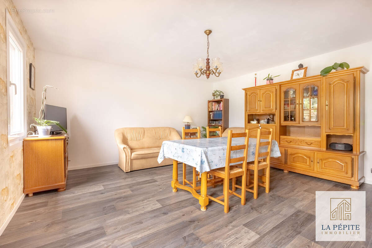 Maison à AULNOY-LEZ-VALENCIENNES