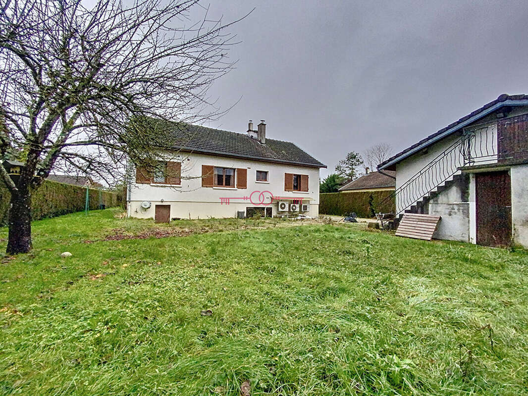 Maison à SAINTE-MENEHOULD