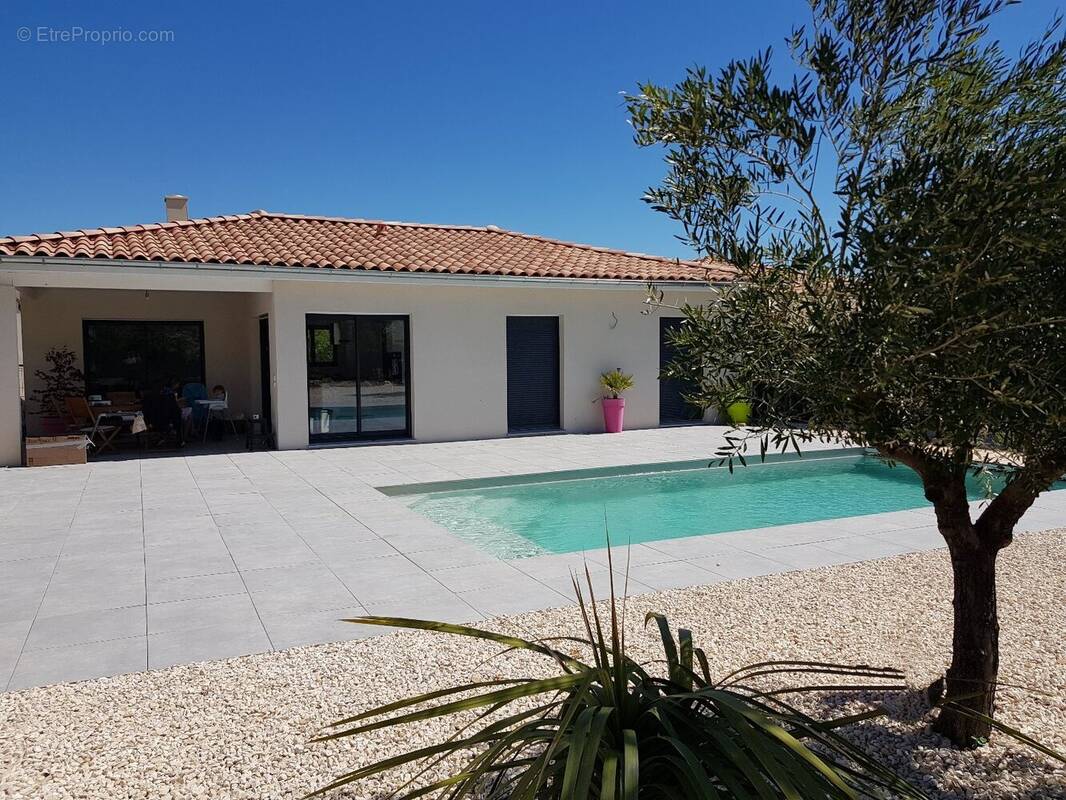 Maison à MEJANNES-LE-CLAP