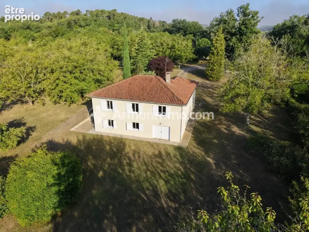 SAINT-ASTIER – Maison 180 m², 5 chambres sur 2,5 ha avec gîte et truffière - photo 4