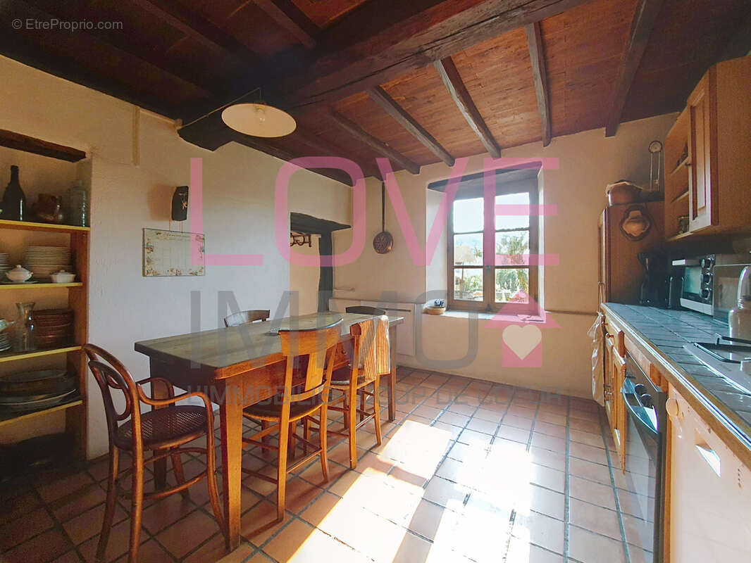 Maison à LA TOUR-DU-PIN