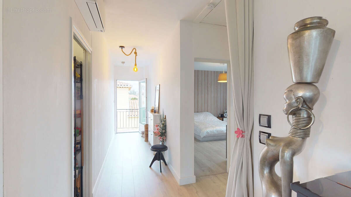 Appartement à VILLENEUVE-LOUBET