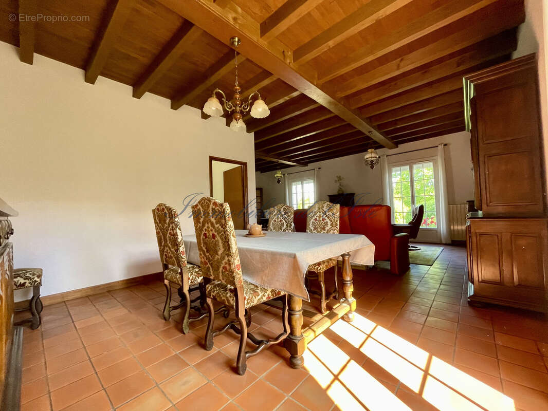 Maison à CHANCELADE