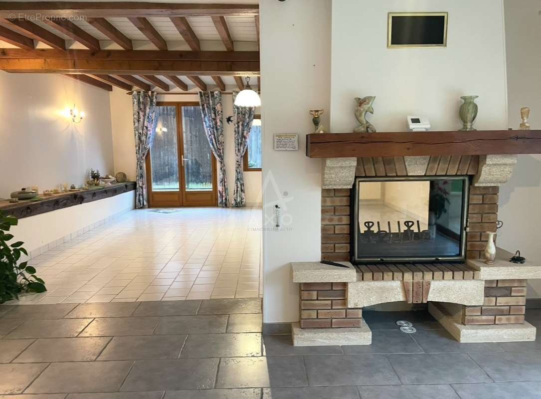 Maison à LE MELE-SUR-SARTHE