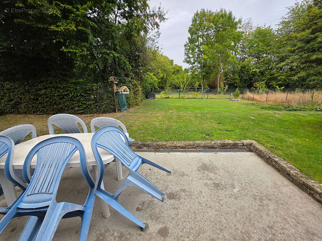 Maison à CREVECOEUR-LE-GRAND