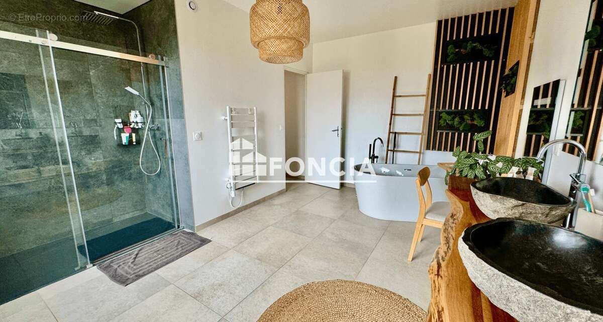 Maison à CHARLY-ORADOUR