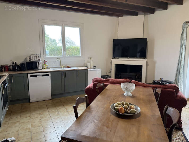Maison à BRIE-SOUS-CHALAIS