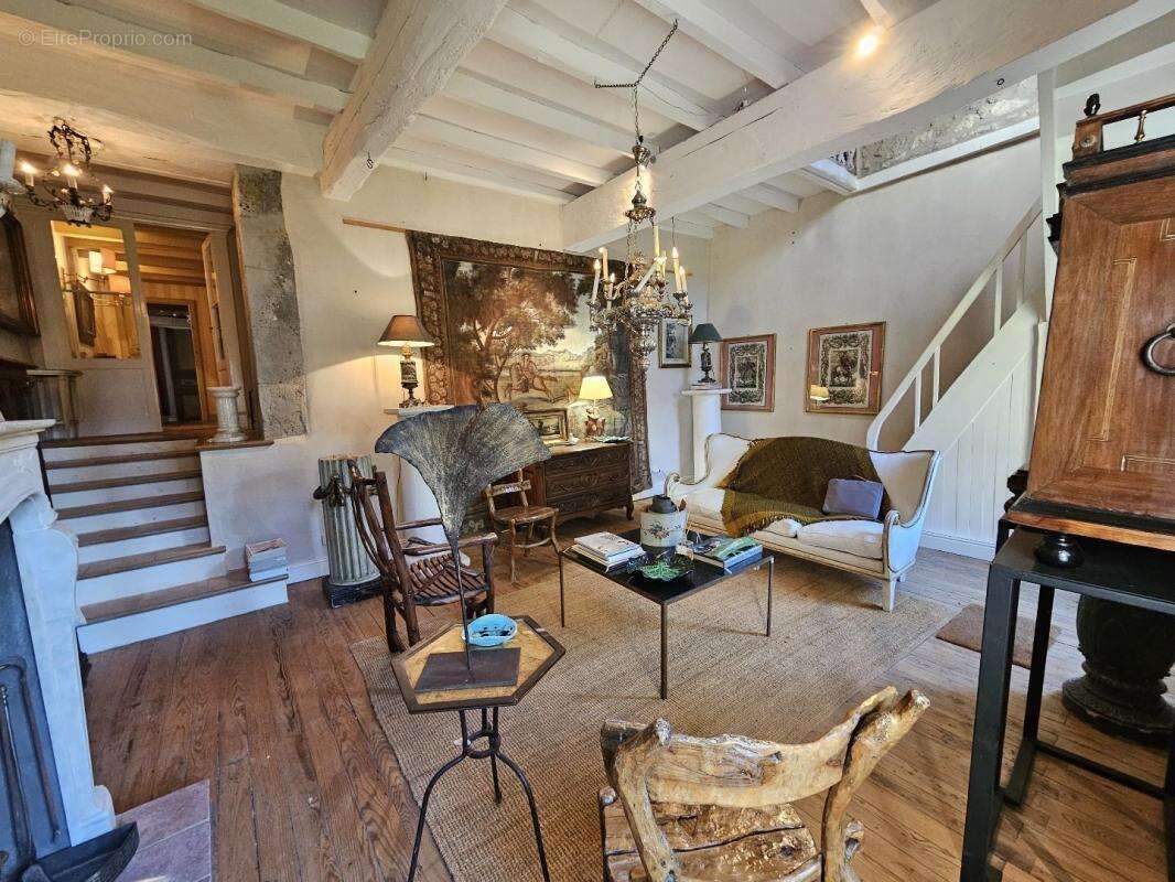 Maison à PORT-SAINTE-MARIE