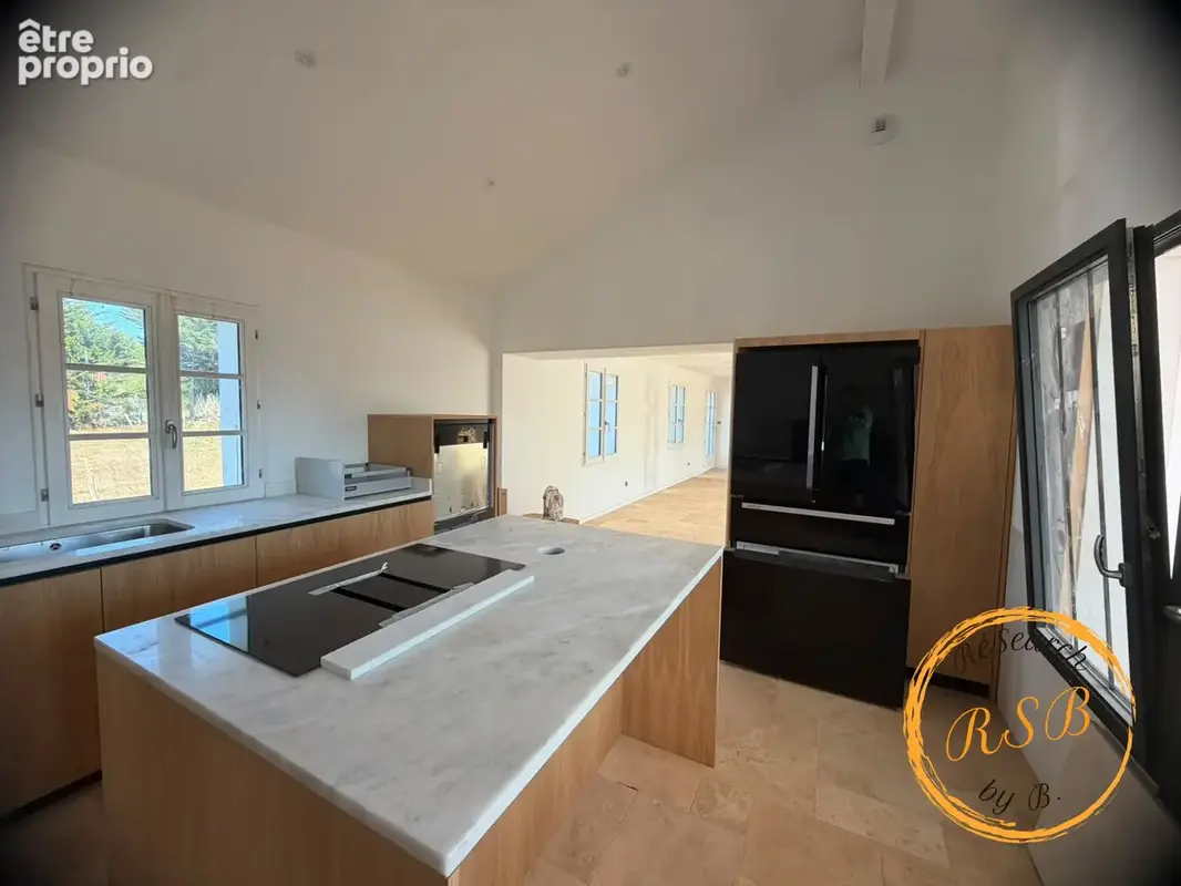 Maison 7 pièces 165 m² à vendre à Le Bois-Plage-En-Re (17580) - photo 5