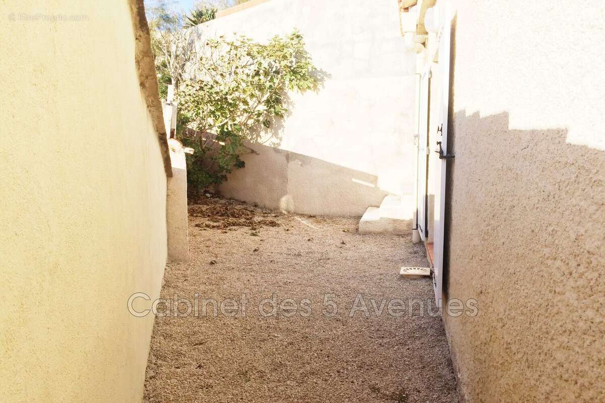 Maison 48 m² à Marseille-8e  - photo 5
