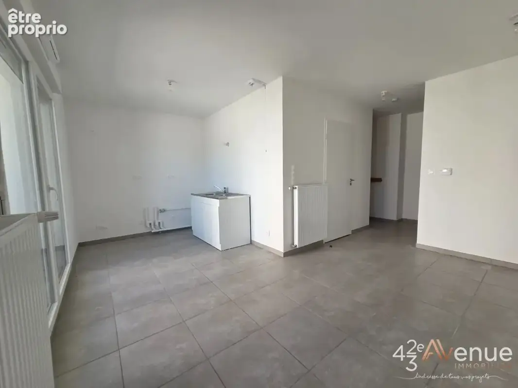 Appartement 4 pièces 80 m² à vendre à Saint-Etienne (42000) - photo 2