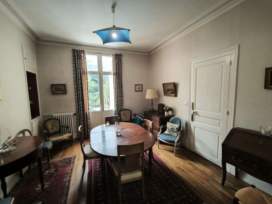 Maison de caractère de 121 m2 à 100 mètres du Jardin des Prébendes - photo 2