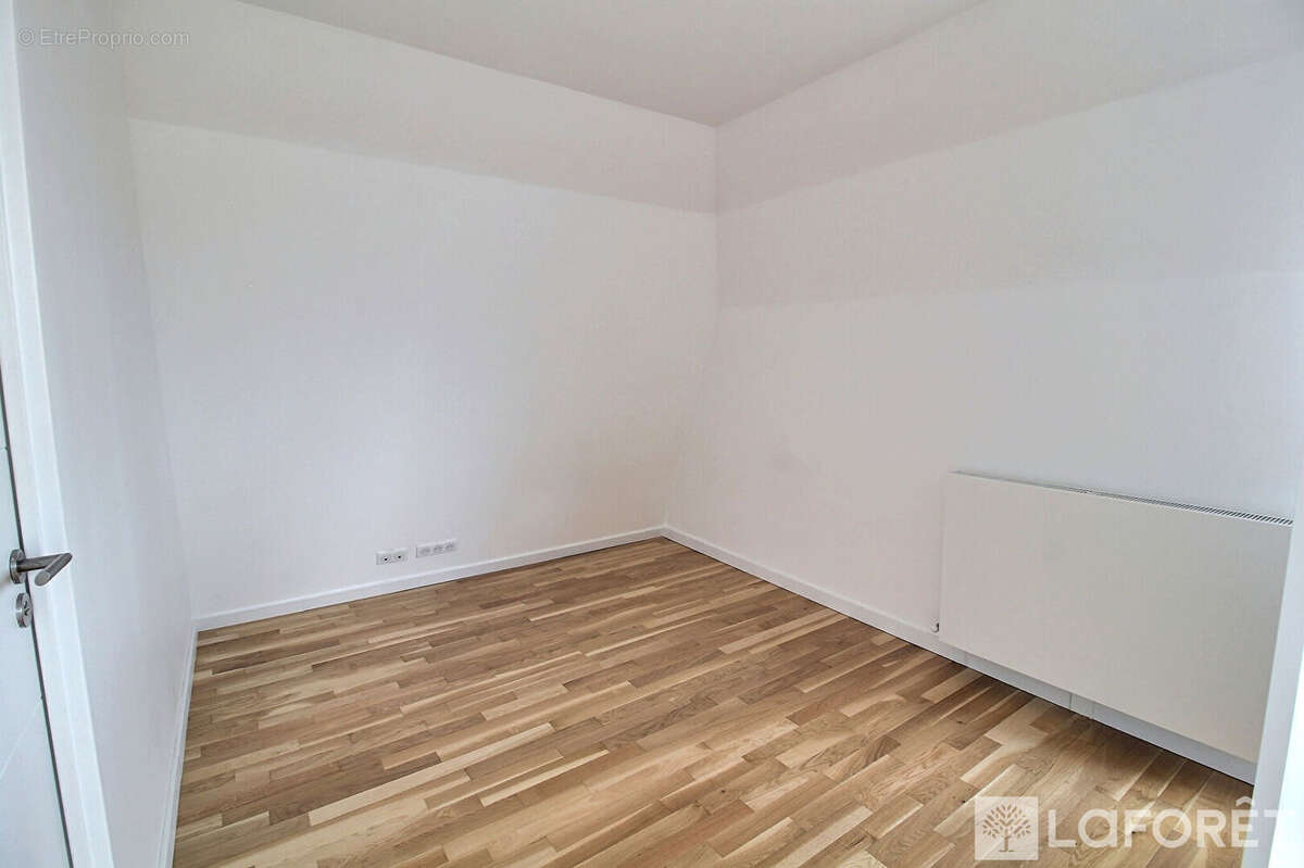 Appartement à LA GARENNE-COLOMBES