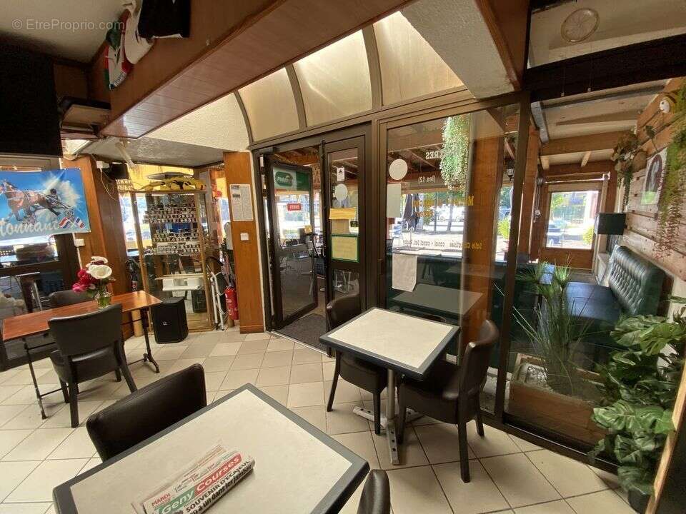 Commerce à CAZAUBON