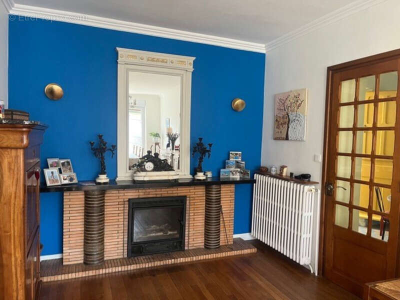 Maison à MONT-SAINT-PERE