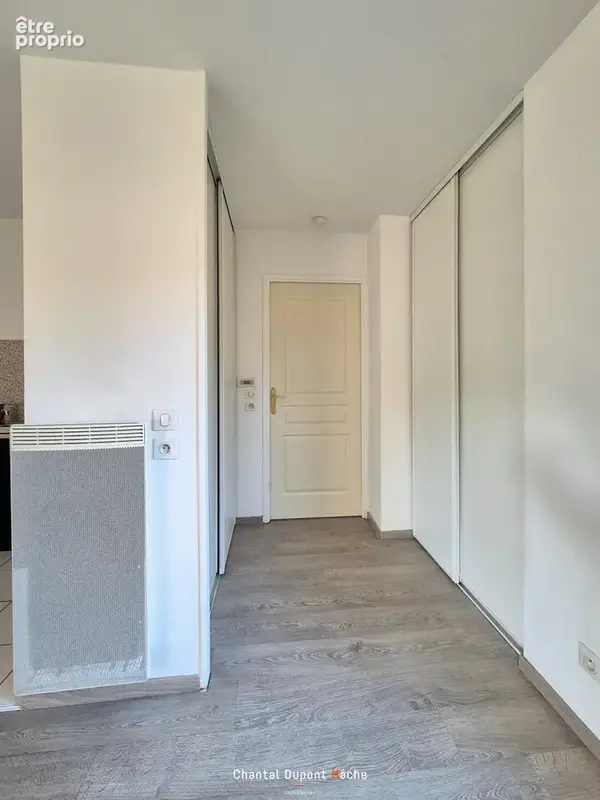 CHARTRES AGGLOMERATION - Appartement 2 pièces en rez de chaussée avec terrasse et parking. - photo 10