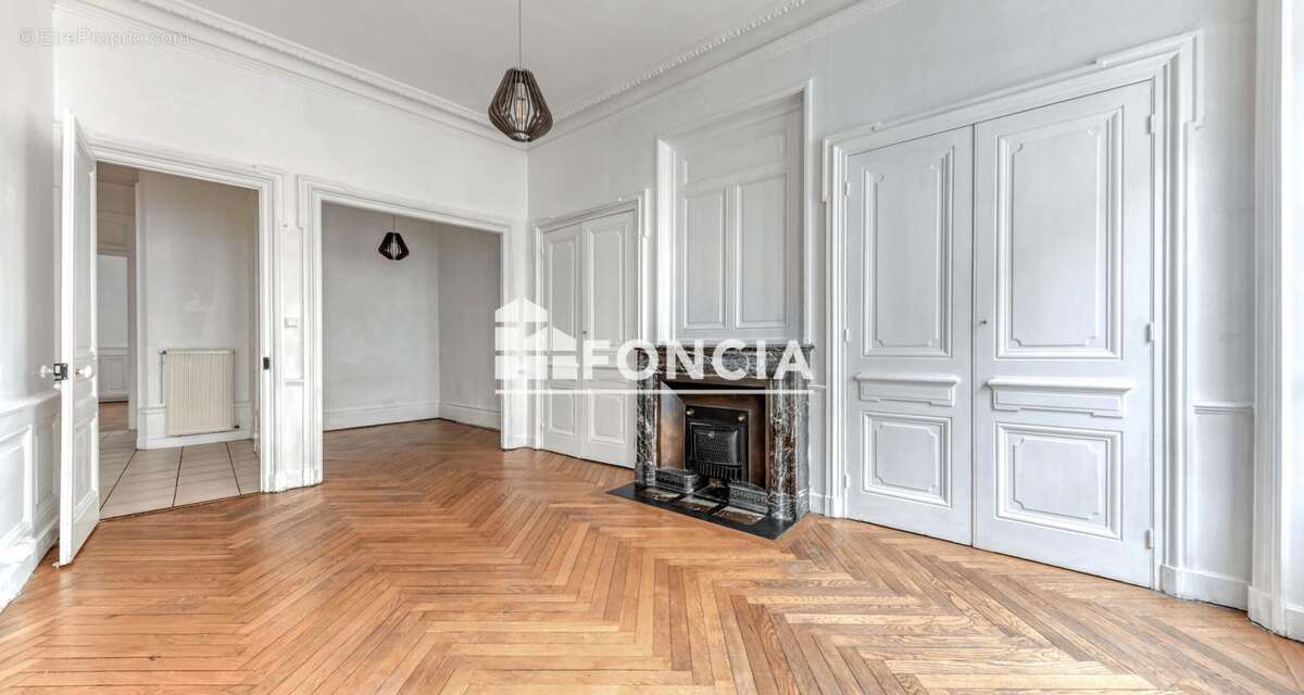 Appartement à LYON-6E