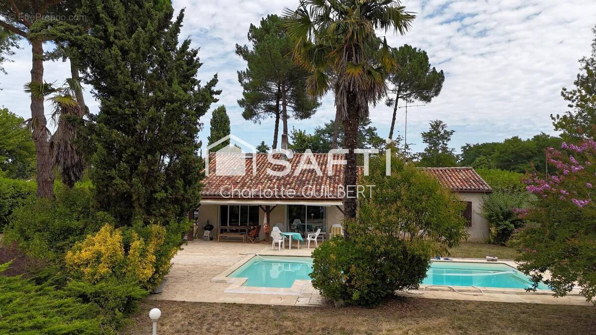 Photo 1 - Maison à LA REUNION