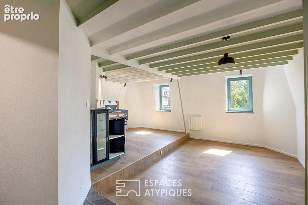 Duplex sous les toits rénové en hyper centre - photo 10
