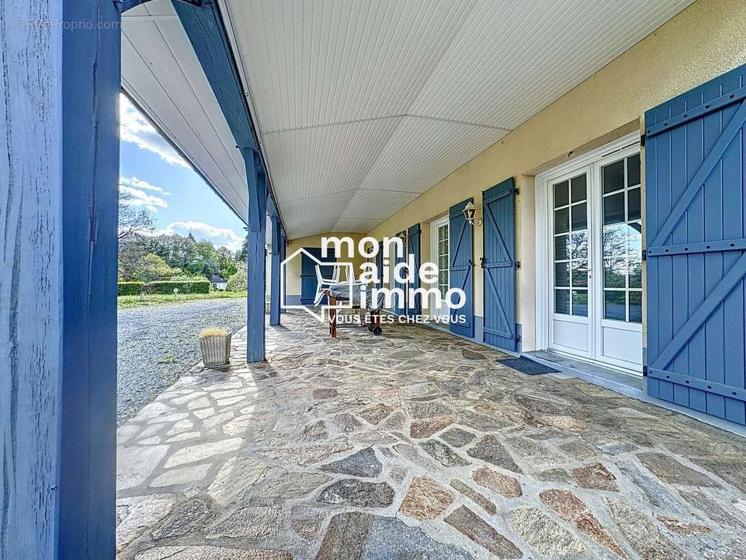 Maison à SAINT-PIERRE-DE-FRUGIE