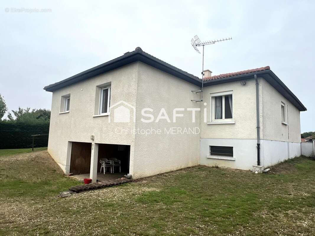 Photo 2 - Maison à INGRANDES