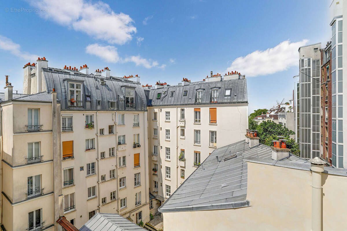 Appartement à PARIS-18E