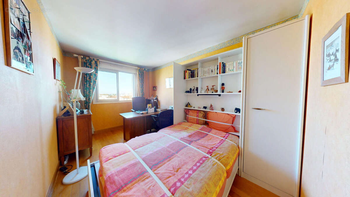 Appartement à AUBERVILLIERS