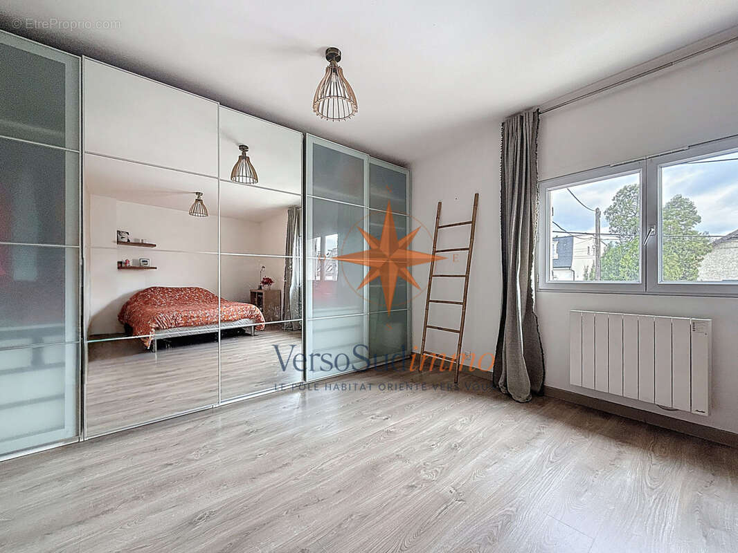 Maison à CHAMPS-SUR-MARNE