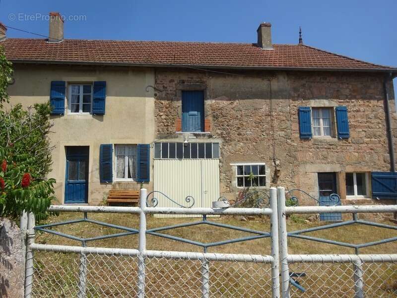 Maison à rénover 5 pièces / 110m² SUIN (71) Terrain de 4714m² - photo 2