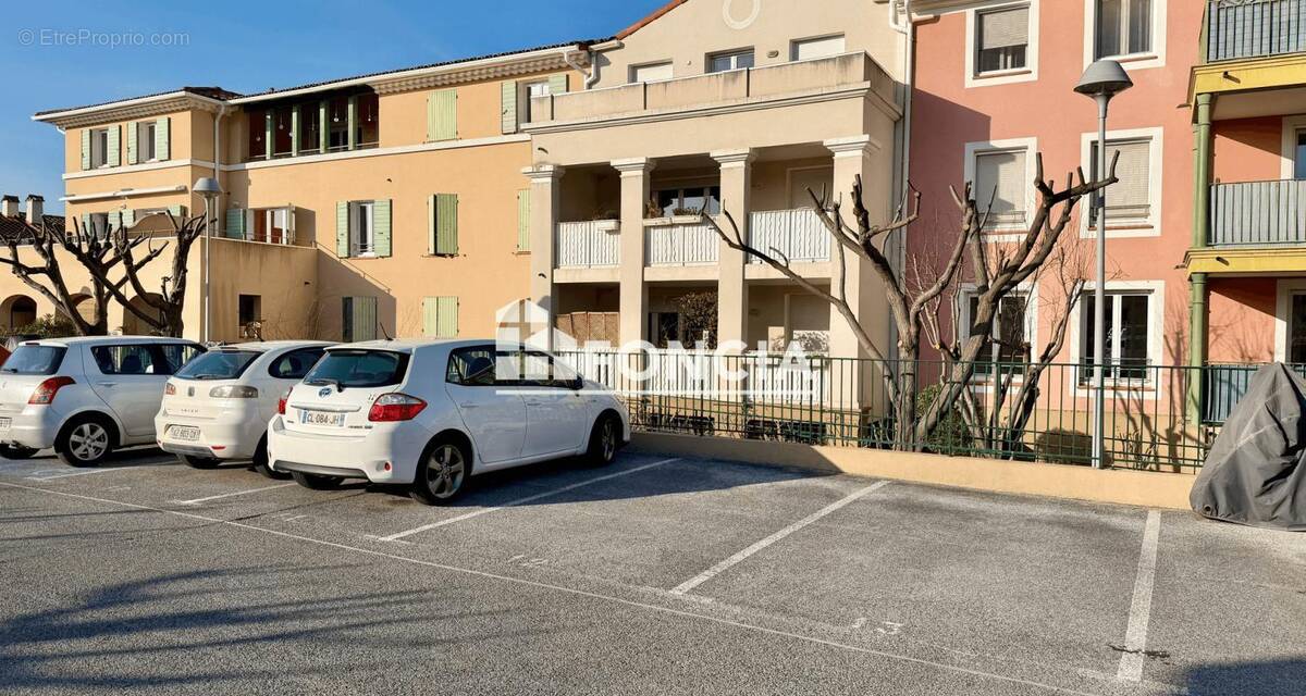 Appartement à COGOLIN