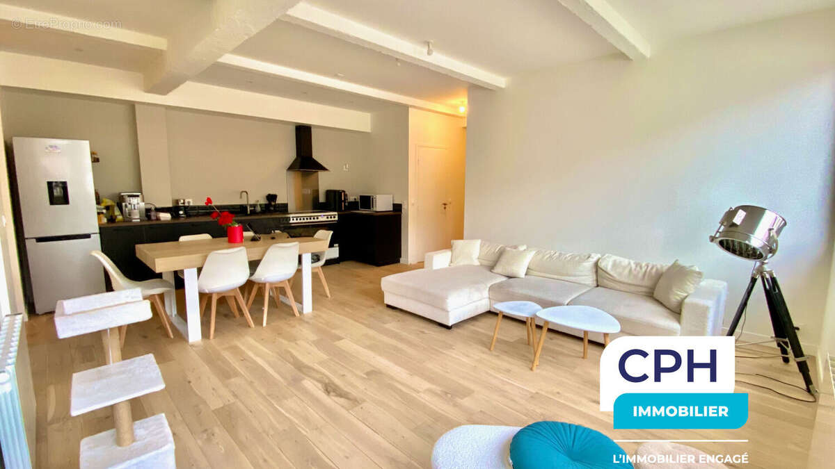 Appartement à COURBEVOIE