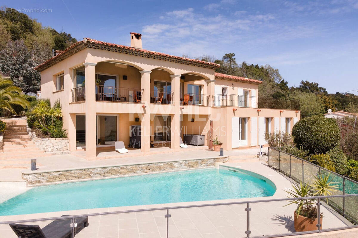 Photo Maison à Les Adrets-De-L'esterel au prix de 1 290 000€