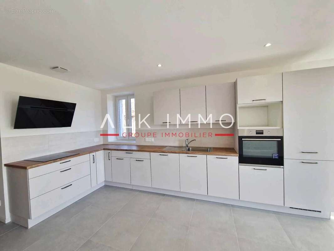 Appartement à CONTAMINE-SUR-ARVE