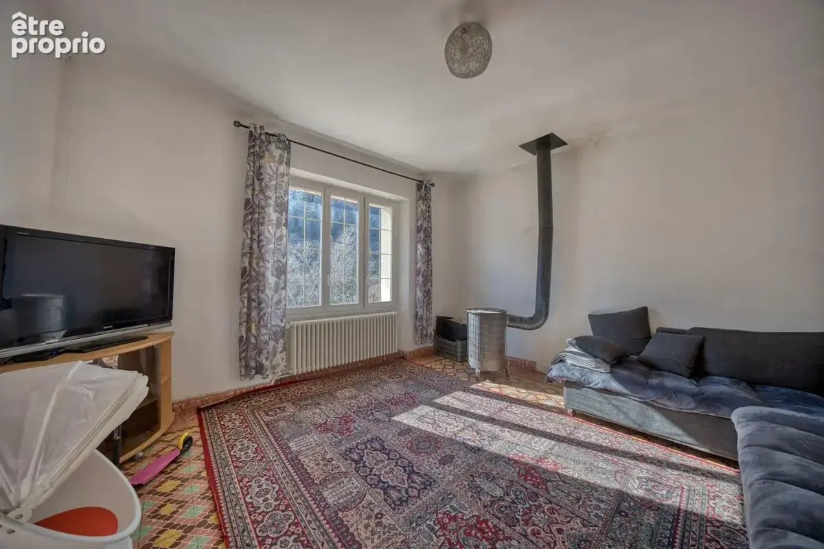 Maison 8 pièces 137 m² à vendre à Genolhac (30450) - photo 4