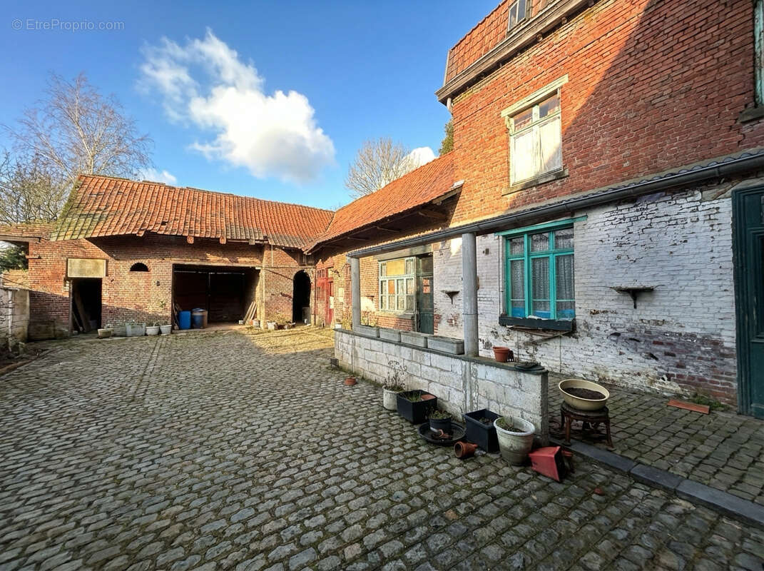 Maison à GONDECOURT