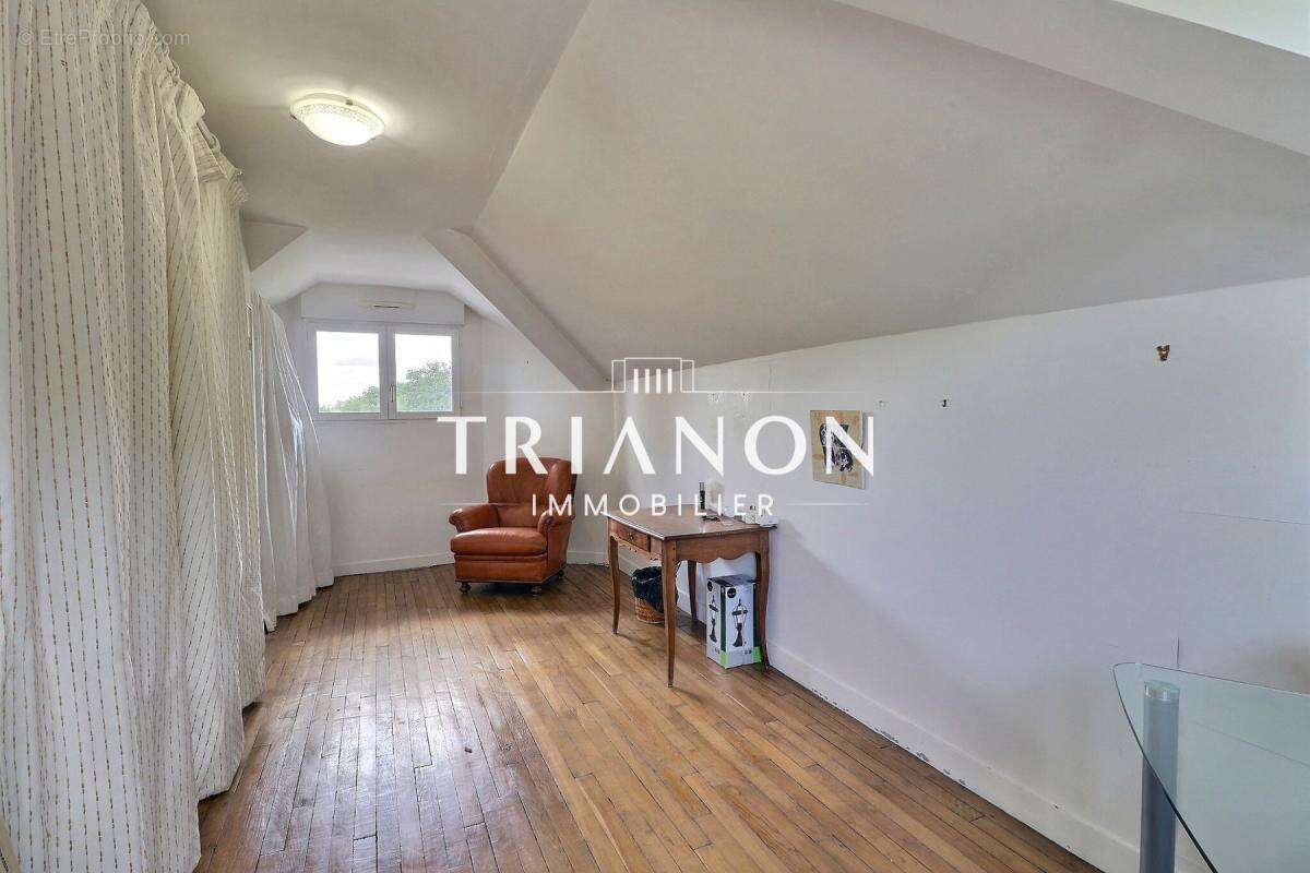 Maison bourgeoise de 245 m² avec  piscine, terrain 1.500 m² - photo 23