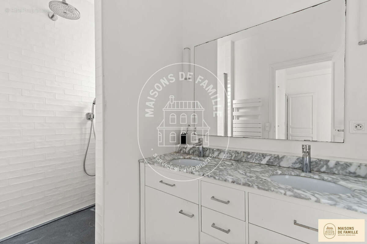 Maison à LE VESINET